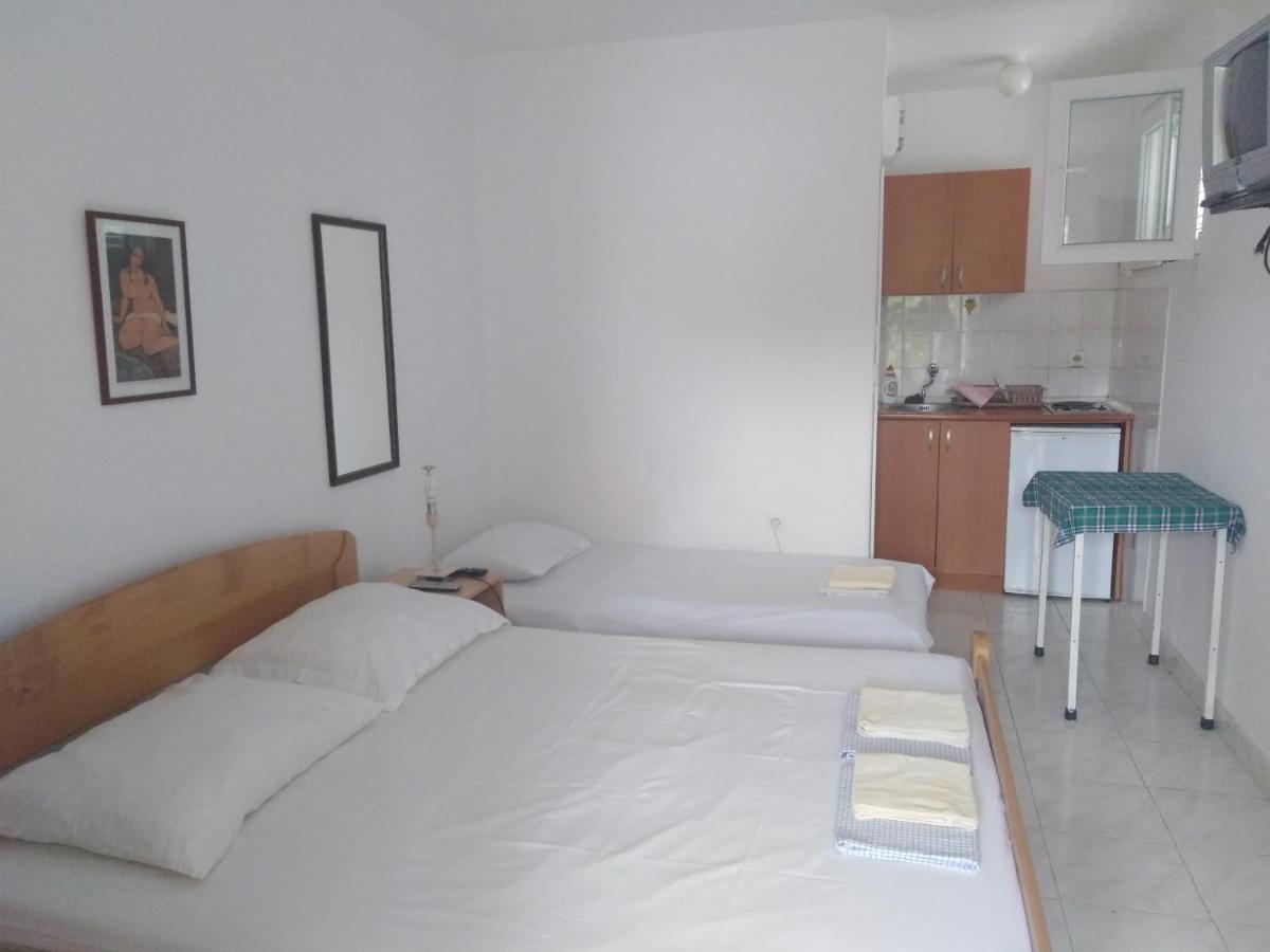 Apartments Mrvaljevic Petrovac エクステリア 写真