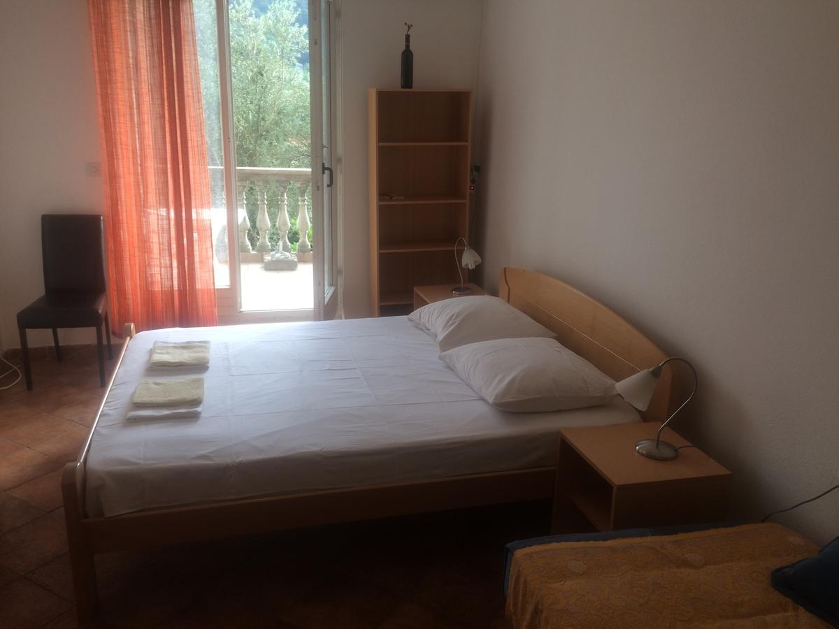 Apartments Mrvaljevic Petrovac エクステリア 写真