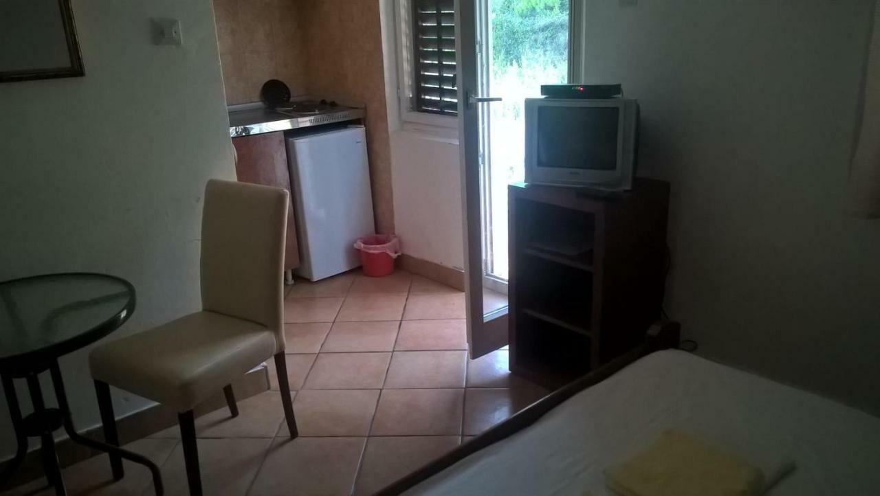 Apartments Mrvaljevic Petrovac エクステリア 写真